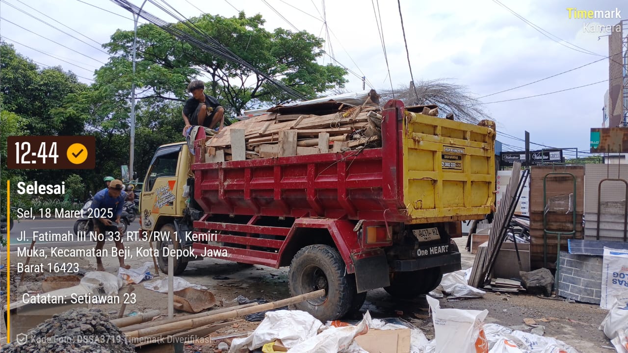 Dokumentasi Jasa Buang Sampah Proyek